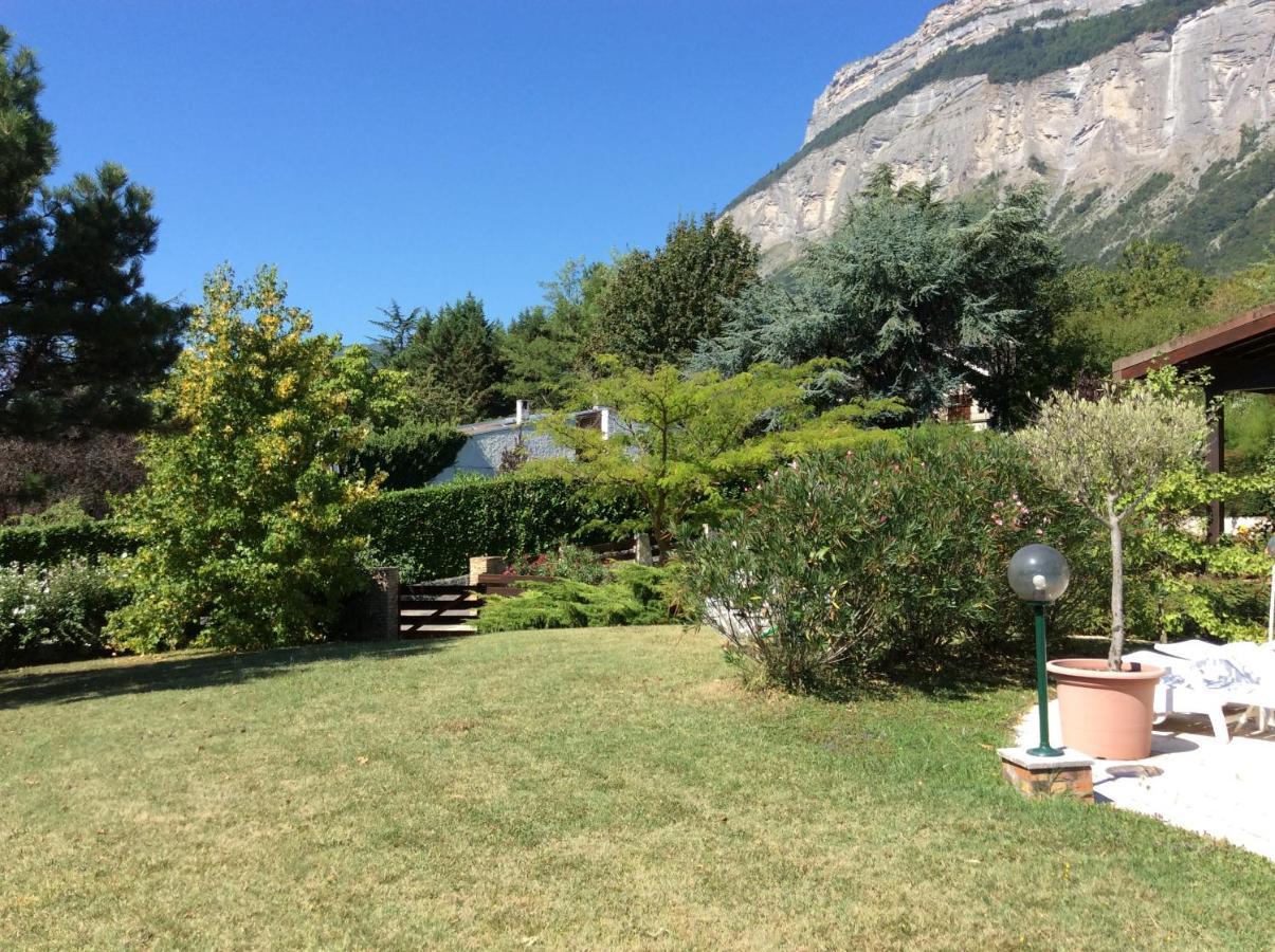 Villa Avec Vue Biviers Kültér fotó